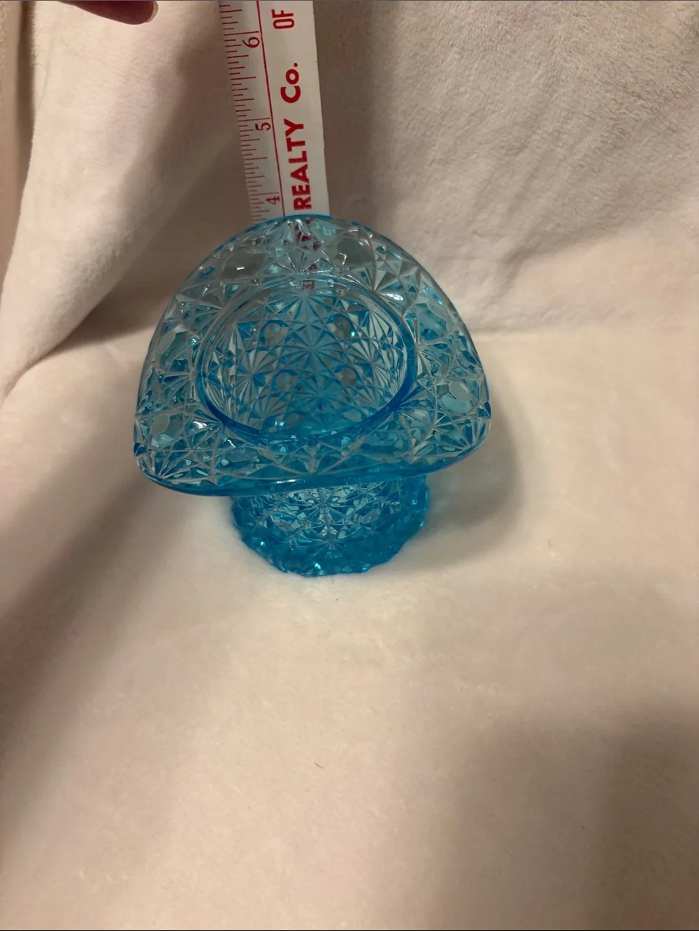Fenton daisy and button top hat blue